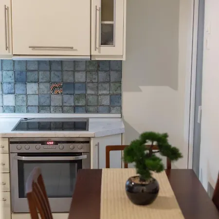 Houseloft Queen Olga Casa Daire *